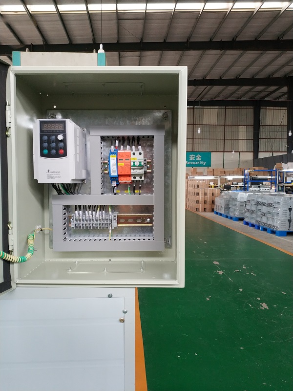 家用2.2kWp小型太陽能提灌控制系統(tǒng)